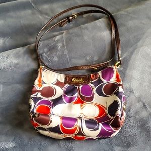👜Coach Crossbody Purse, Deep blue, purple, browns, pockets on inside.